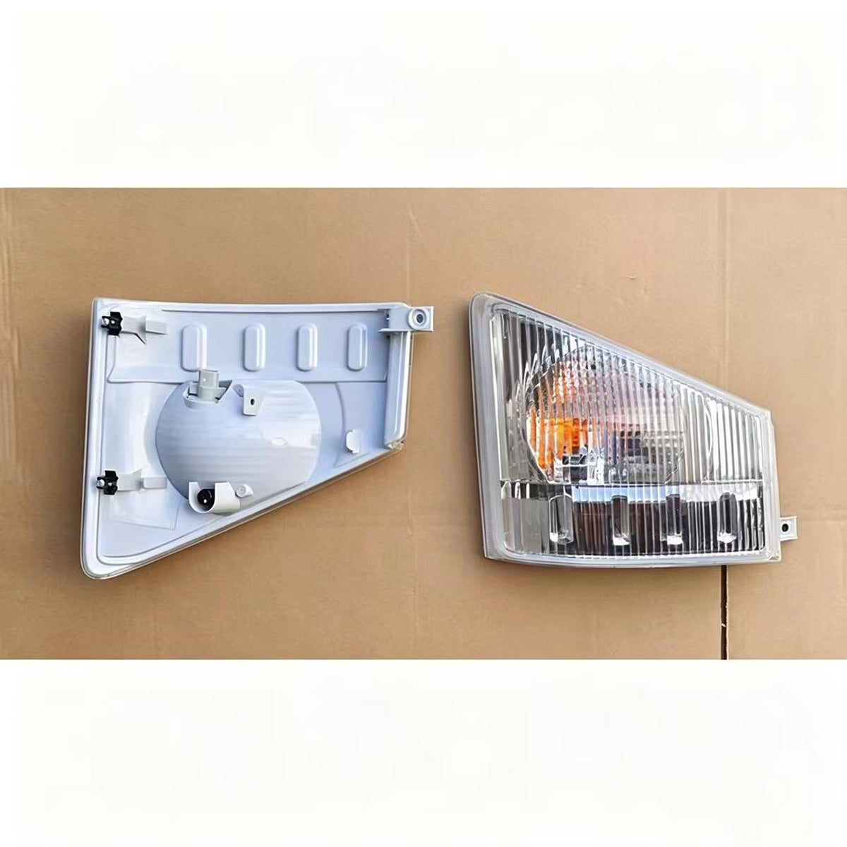 Corner Lamp RH (High) for ISUZU NPR 150 NQR 175 NMR 130 NLR 130 700P Truck Spare Body Parts