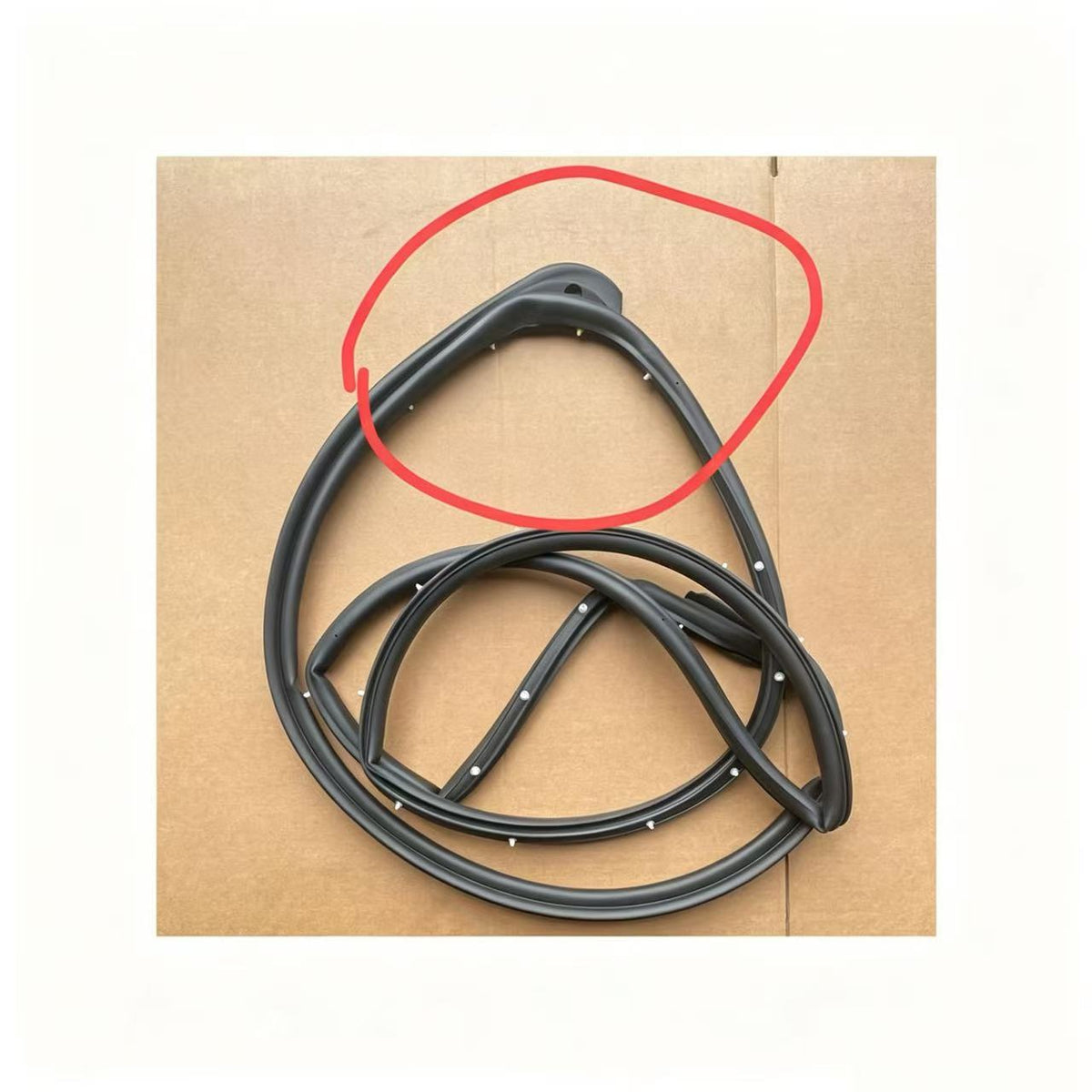 RH White Door Seal New Plastic Body Spare Part for ISUZU NPR 150 NQR 175 NMR 130 NLR 130 700P Truck Truck Spare Parts