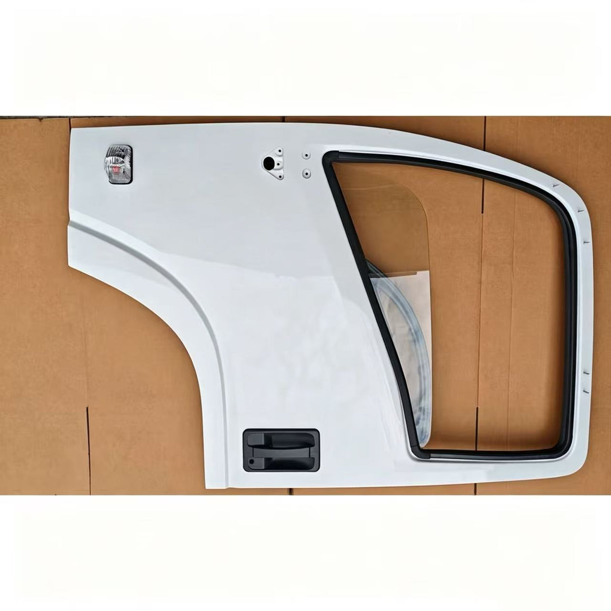 Door Shell Auto 24V with Holes for Small Side Lamps LH for ISUZU NPR 150 NQR 175 NMR 130 NLR 130 700P Truck Spare Body Parts