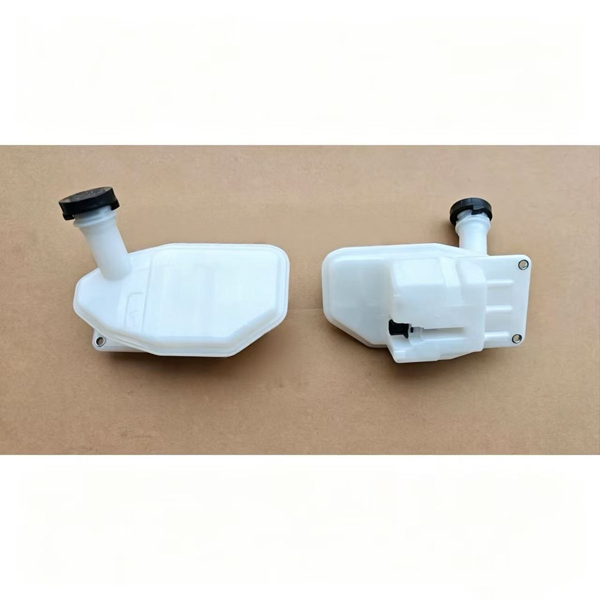 Expansion Kettle 8973872193 for ISUZU NPR 150 NQR 175 NMR 130 NLR 130 700P Truck Spare Body Parts