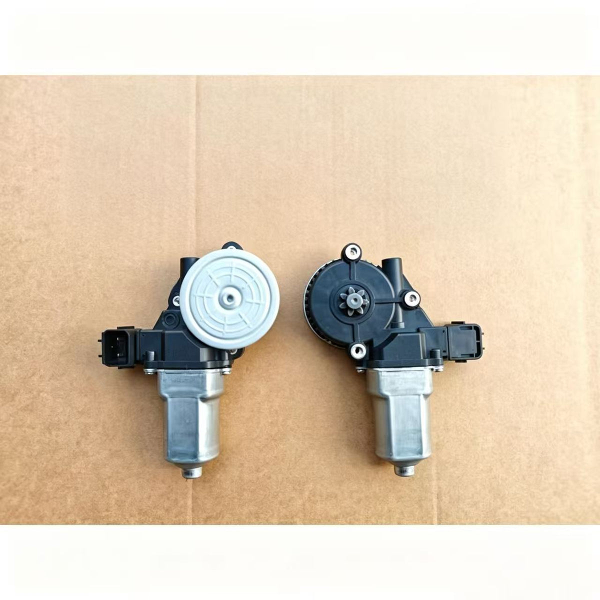 Window Regulator Motor LH 24V 2PIN for ISUZU NPR 150 NQR 175 NMR 130 NLR 130 700P Truck Spare Body Parts
