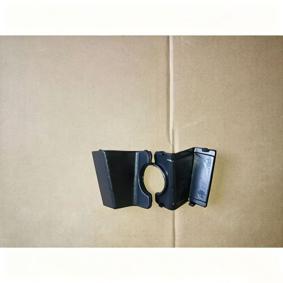 8980318060 Bezel Outer Mirror LH(Door) for ISUZU NPR 150 NQR 175 NMR 130 NLR 130 700P Truck Spare Body Parts