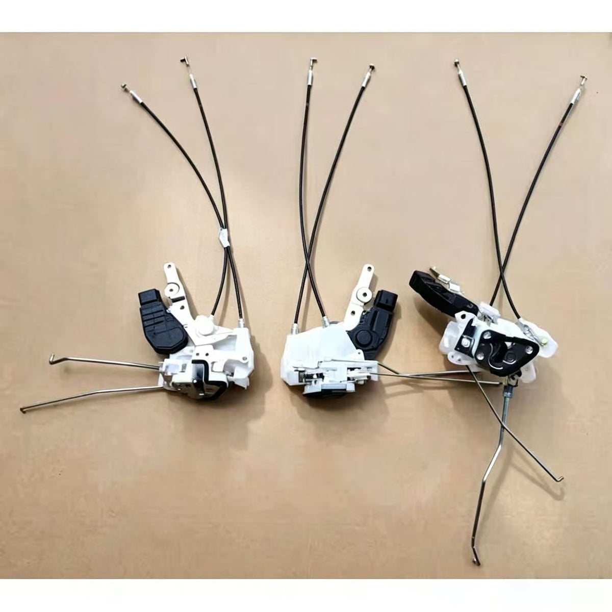 8980174211 Lock Block RH for ISUZU NMR Truck Spare Parts