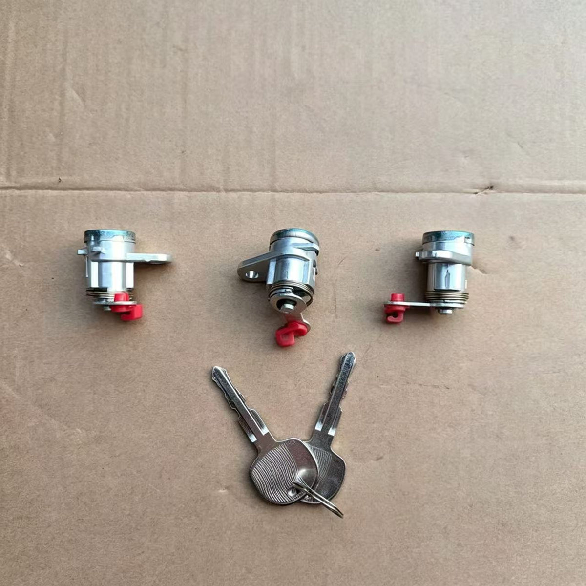 Door Lock RH for ISUZU NPR150 NQR175 Truck Spare Part
