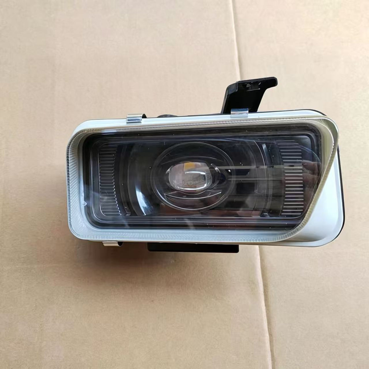 FogLamp for ISUZU NPR 150 NQR 175 NMR 130 NLR 130 Truck Spare Body Parts