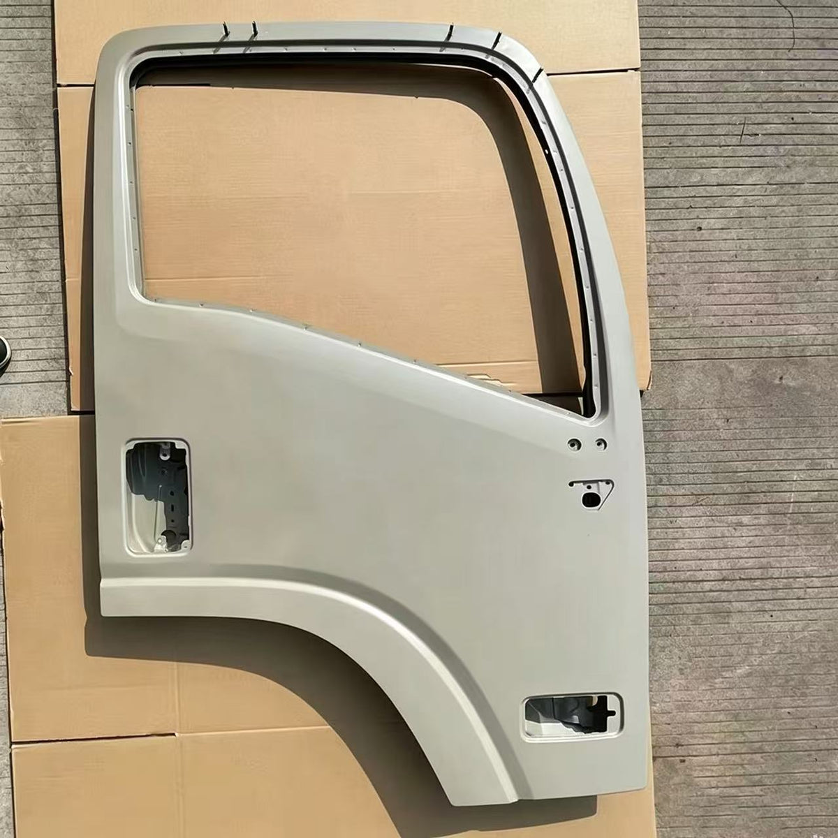 Door Shell with Holes for ISUZU NPR 150 NQR 175 NMR 130 NLR 130 700P Truck Spare Body Parts