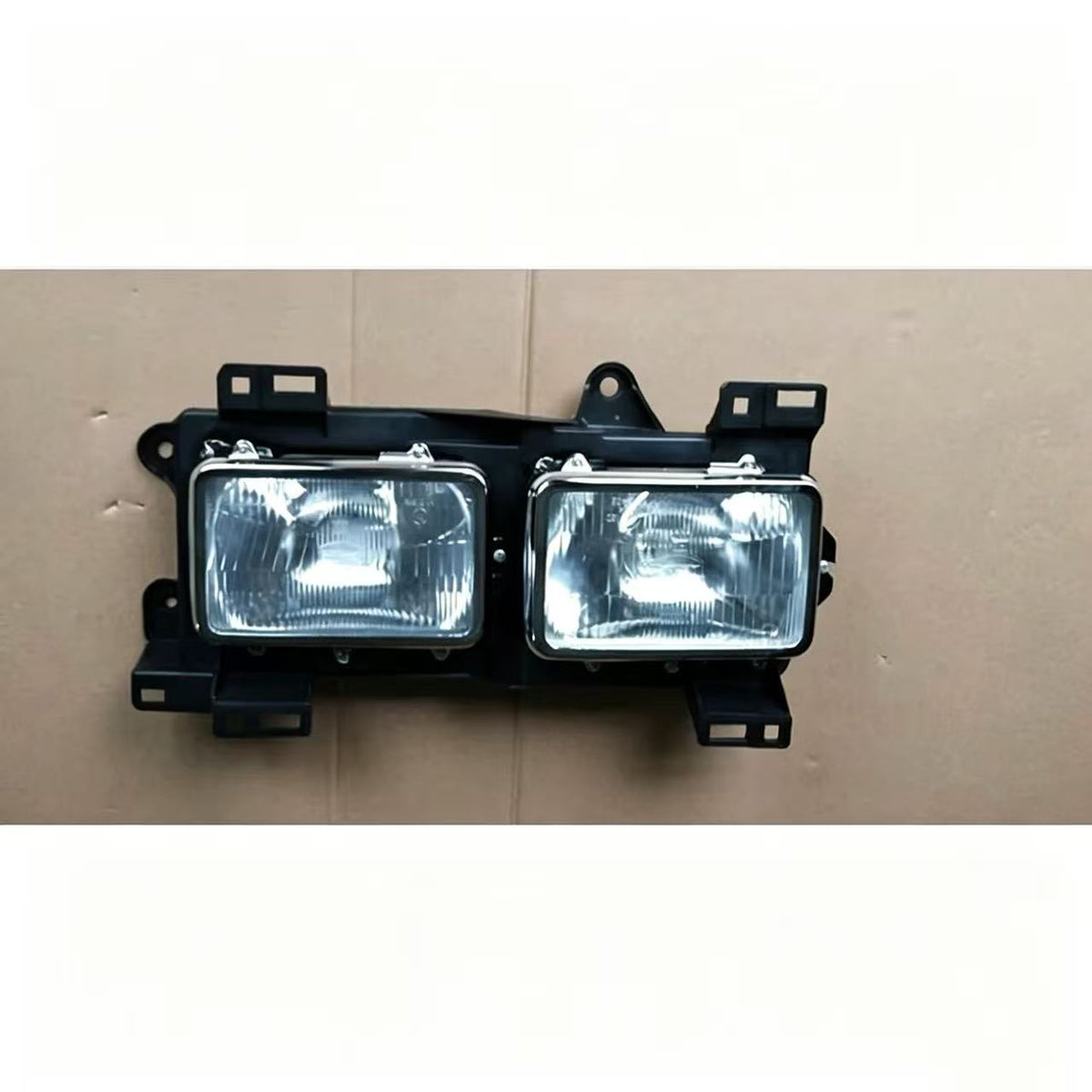 Headlamp RH RHD for FUSO Super Great F380 FP510 35TONS 21TONS Truck Spare Parts