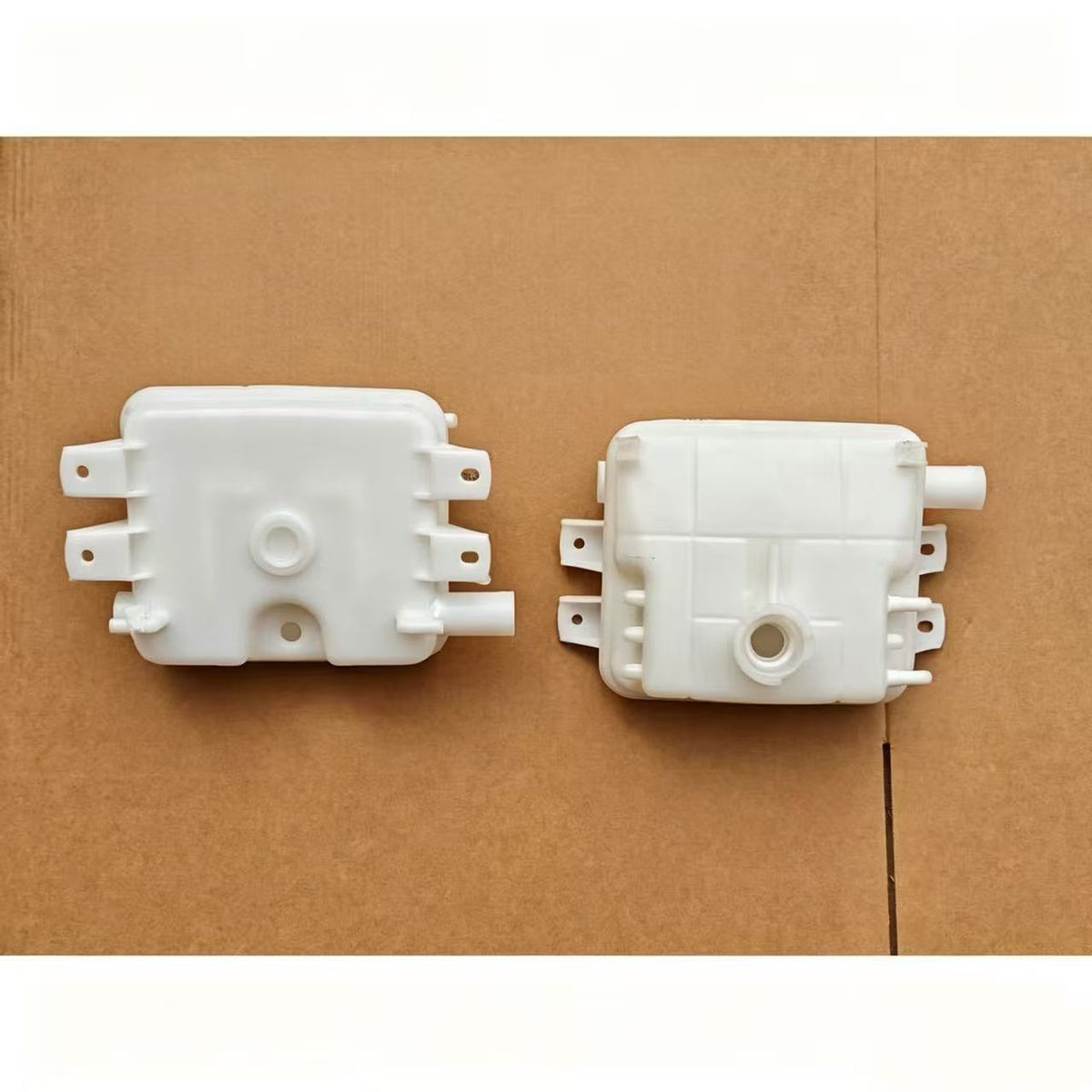 ME293312 ME293313 Water Tank RHD for FUSO Super Great F380 FP510 35TONS 21TONS Truck Spare Parts