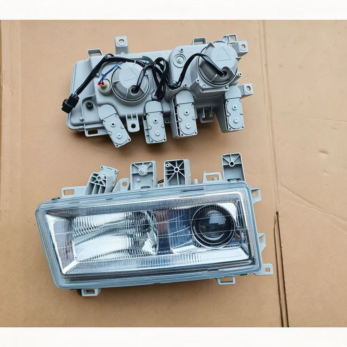 Headlamp LHD RH for FUSO Super Great F380 FP510 35TONS 21TONS Truck Spare Parts