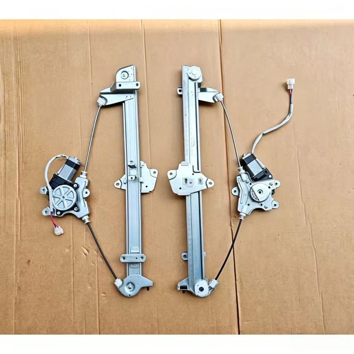 Window Regulator RH for FUSO Super Great F380 FP510 35TONS 21TONS Truck Spare Parts