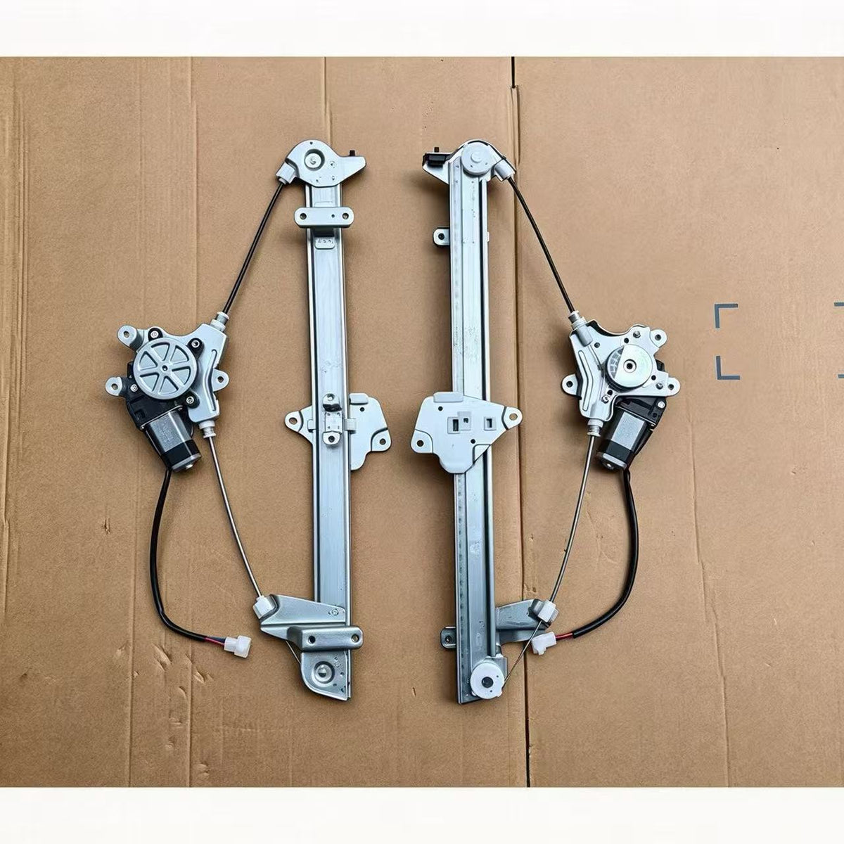 FUSO Super Great F380 FP510 Canter Model Window Regulator LH for 35TONS 21TONS Truck Spare Parts