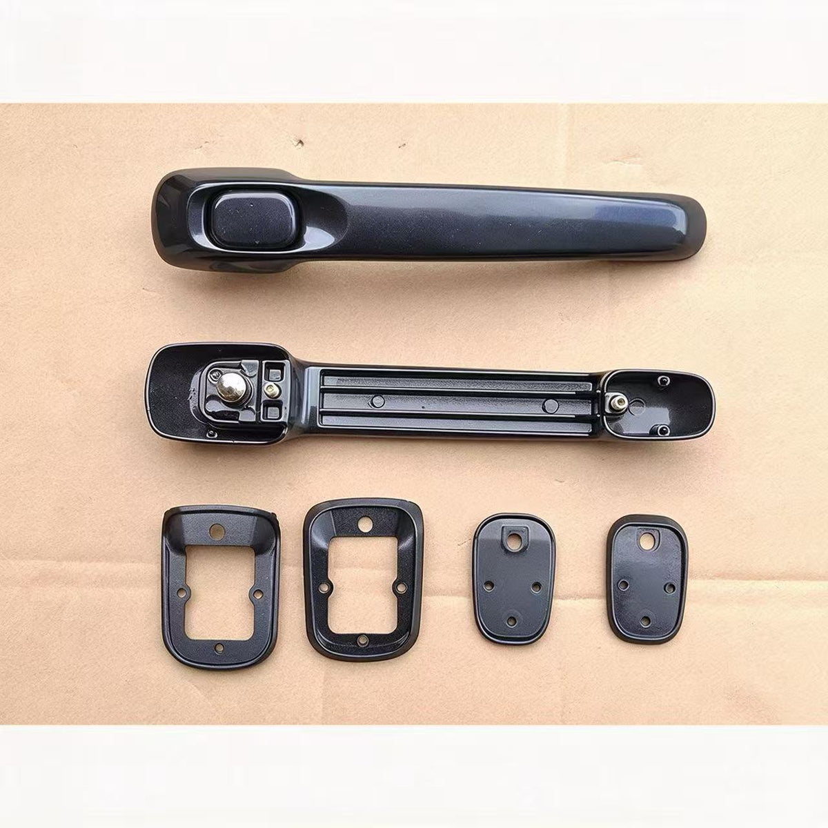 MC935136 Handle for FUSO Super Great F380 FP510 35TONS 21TONS Truck Spare Parts