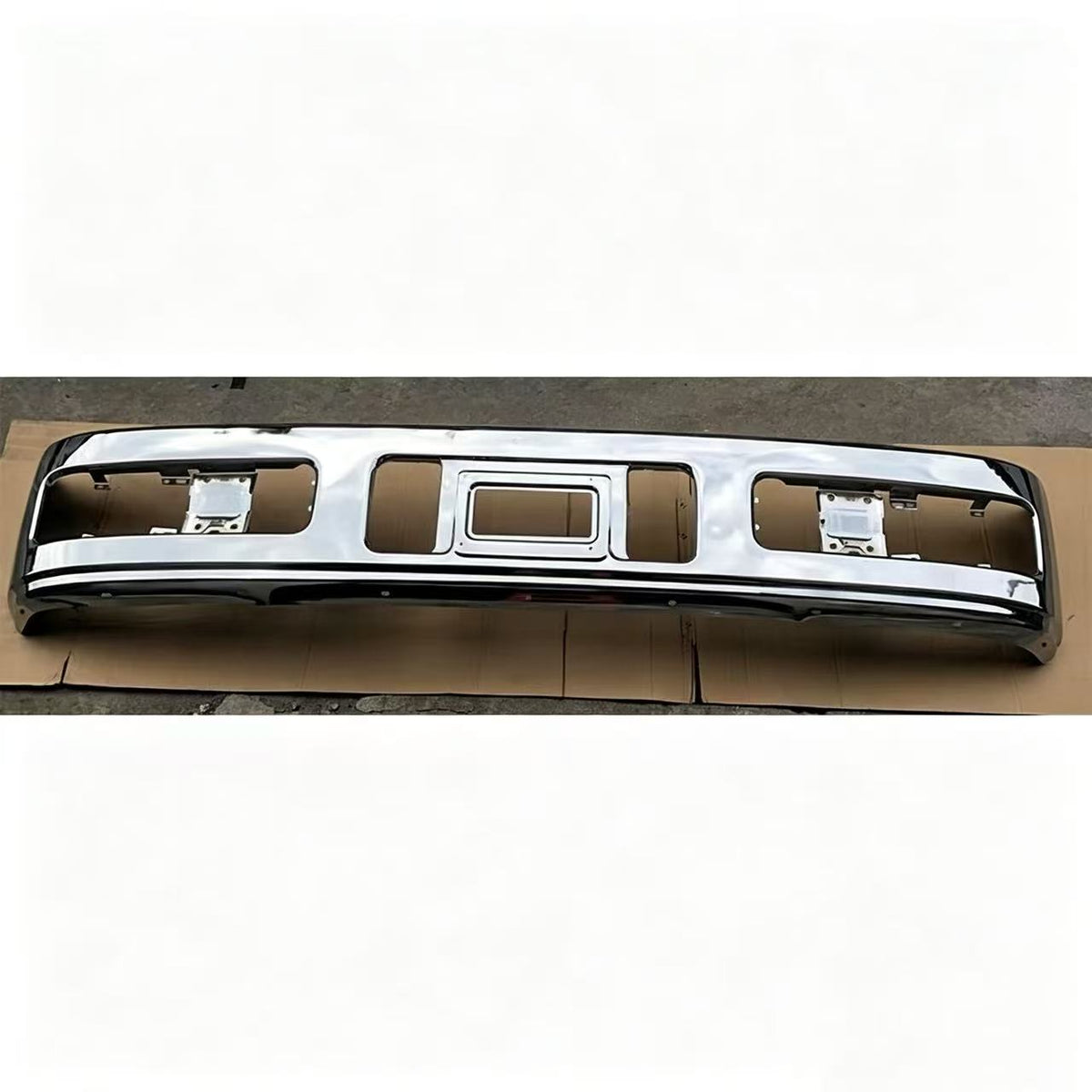 Mitsubishi Canter FUSO Super Great F380 FP510 35TONS 21TONS Truck Spare Parts New Chrome Front Upper Bumpers