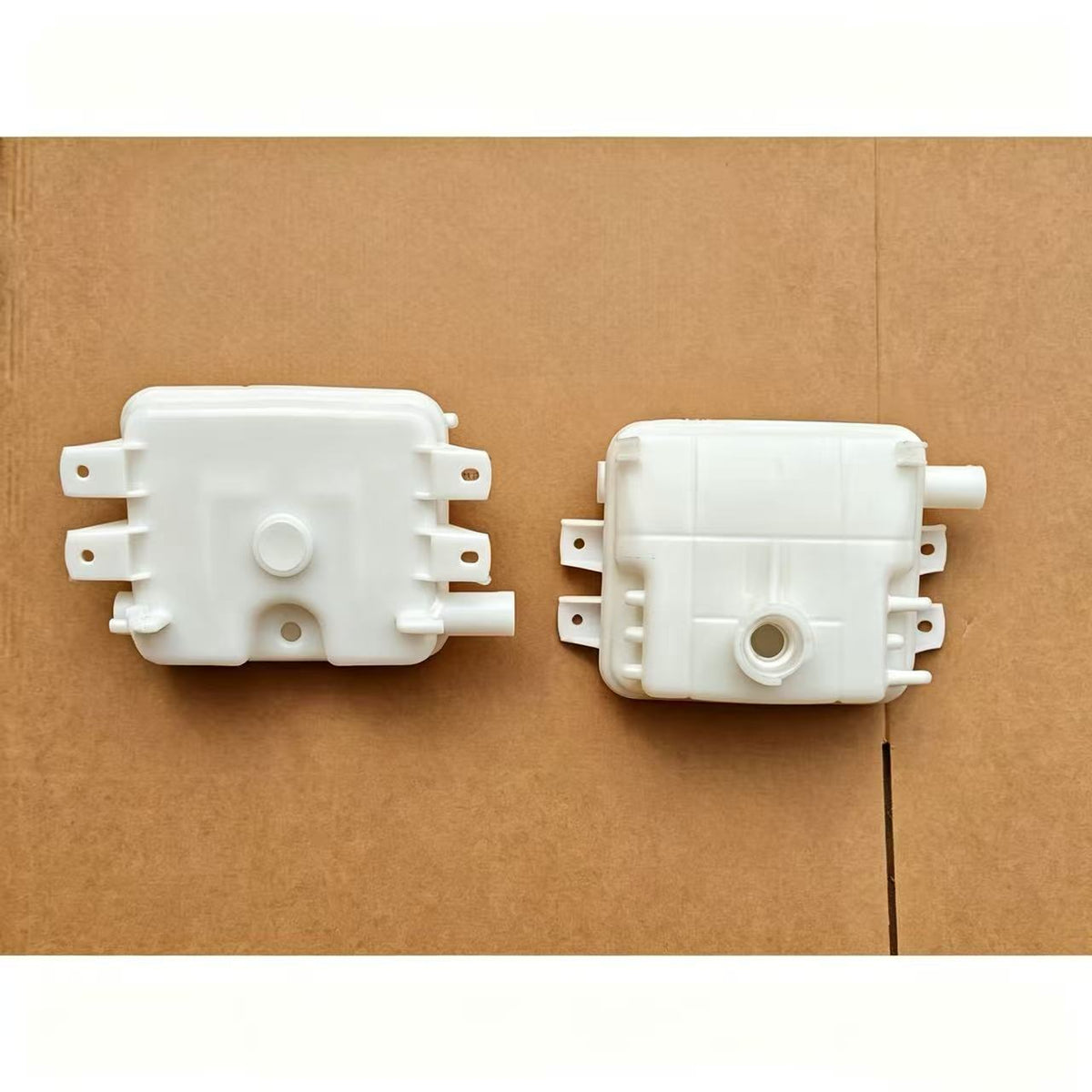 ME293312 ME293313 Water Tank RHD for FUSO Super Great F380 FP510 35TONS 21TONS Truck Spare Parts