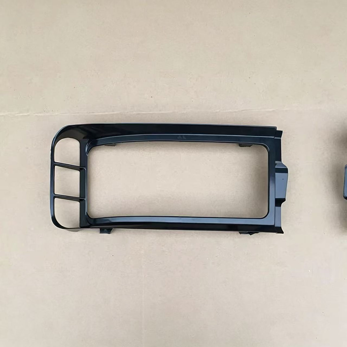 Fog Lamp Case RH Narrow 16cm for FUSO Super Great F380 FP510 35TONS 21TONS Truck Spare Parts
