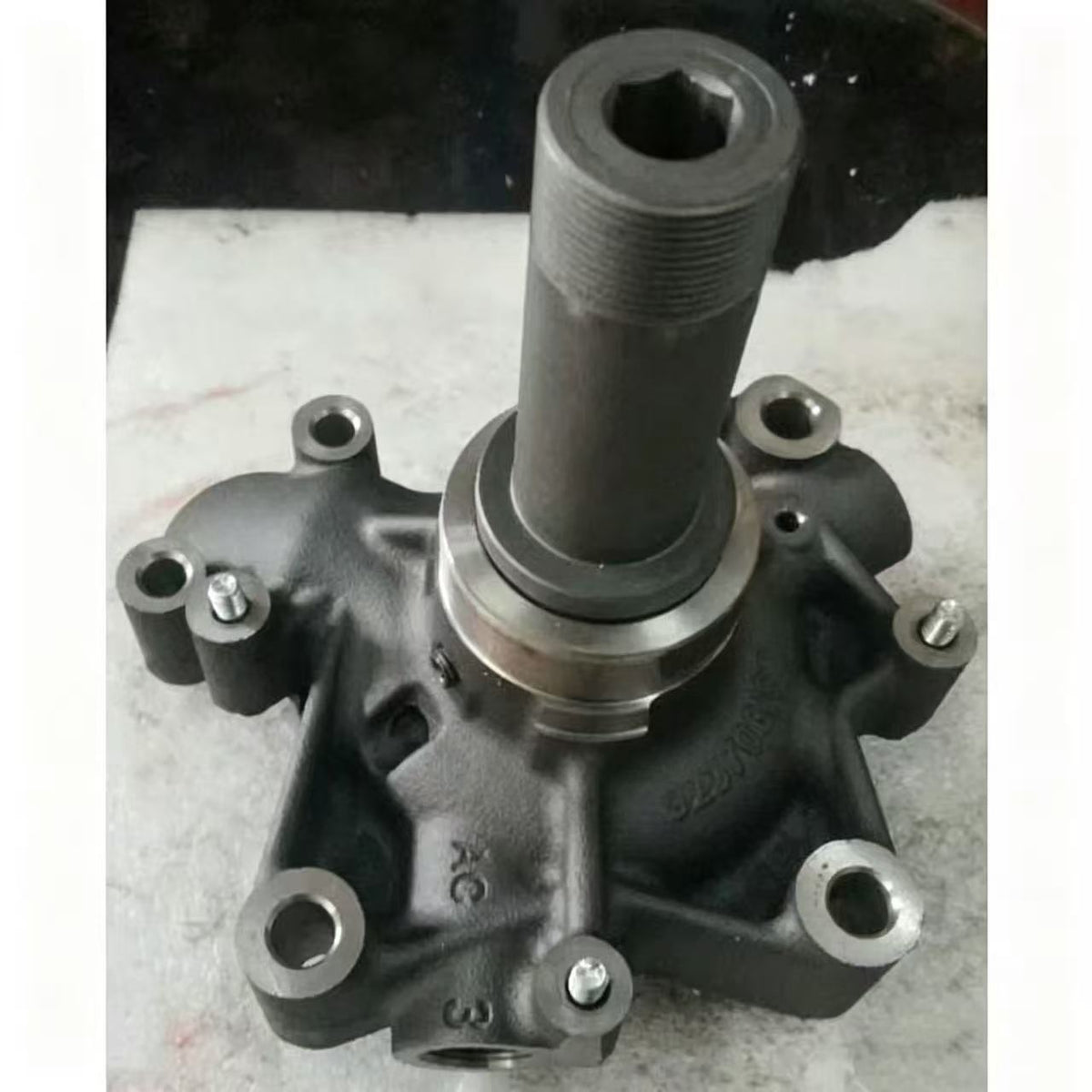 QC000330 Water Pump for FUSO Canter 2010 Truck Spare Parts