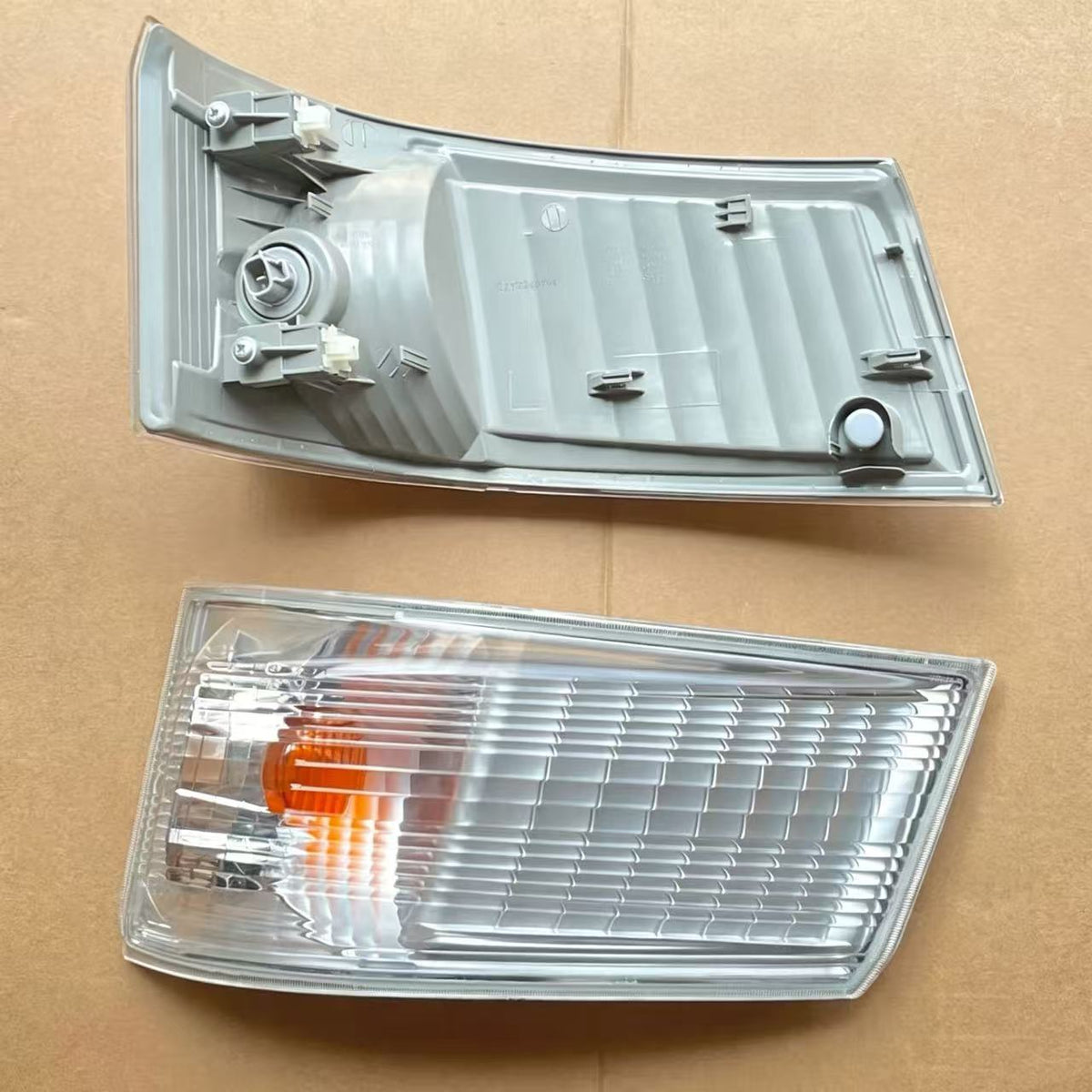 MK580527 Corner Lamp LH for FUSO CANTER 2010 Wide Truck Spare Parts