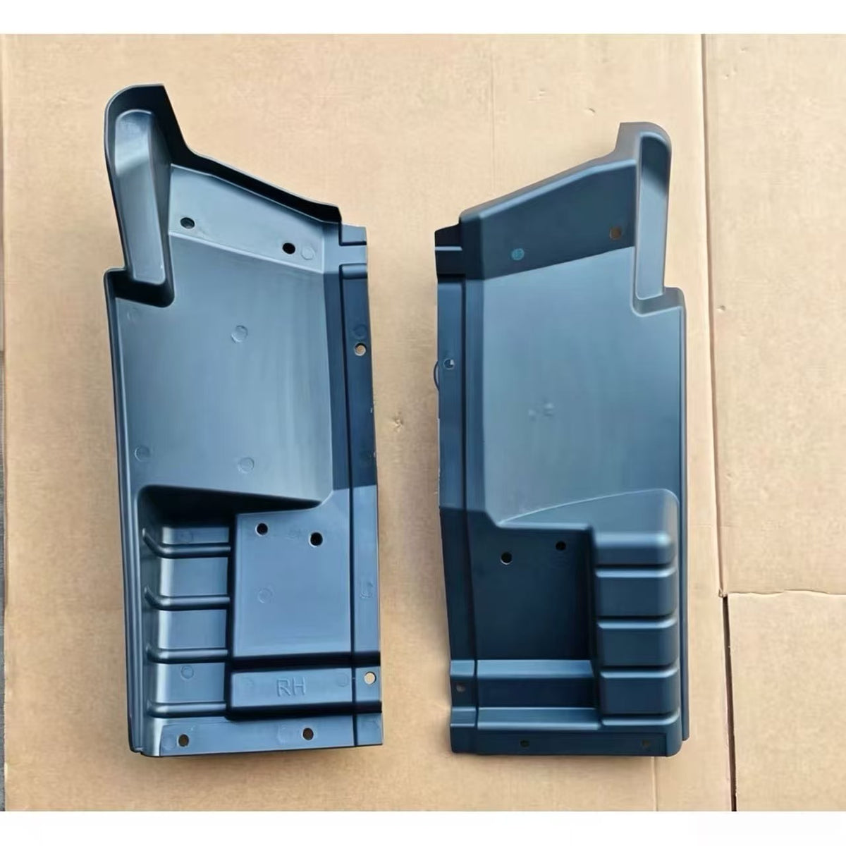 Mudguard Panel RH for FUSO CANTER 2010  Wide Truck Spare Parts