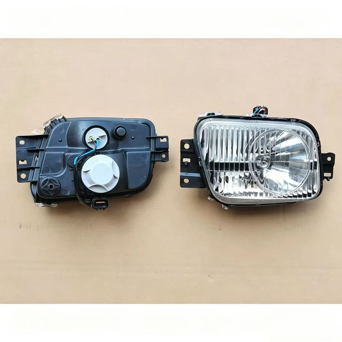 Fog Lamp RH for FUSO CANTER 2010  Wide Truck Spare Parts