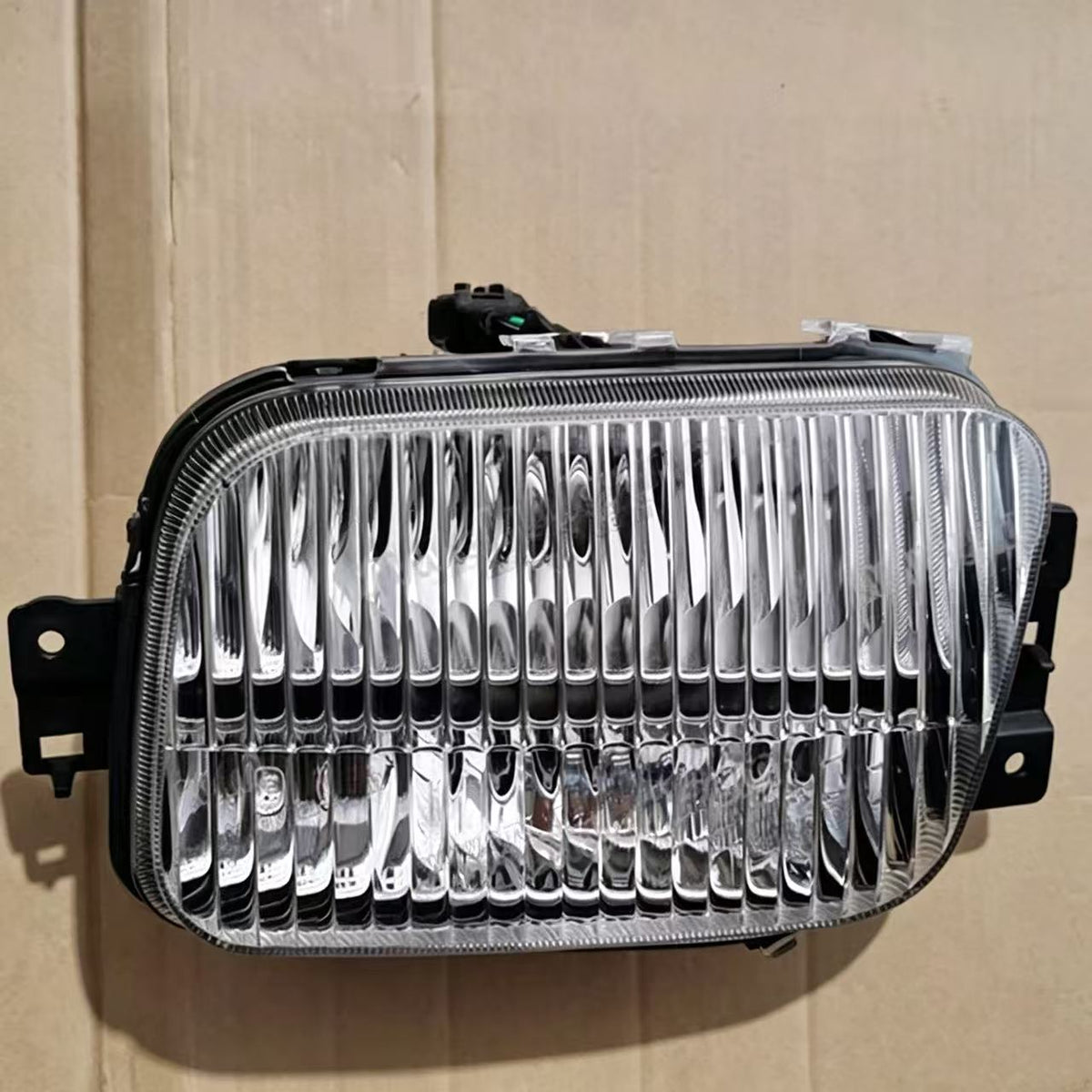 MK435071 Fog Lamp LH for FUSO Canter 2010 Truck Spare Parts
