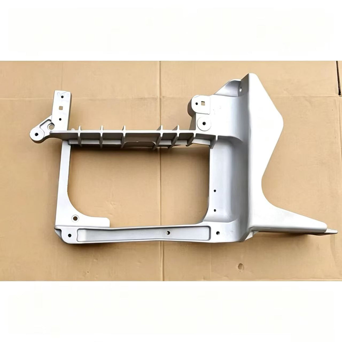 Head Lamp Bracket LH for FUSO F420 FP517 FP519Truck Body Parts