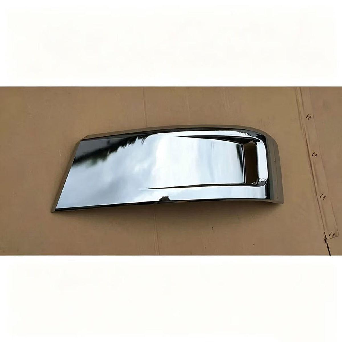 Chrome Bumper Garnish Upper LH for FUSO Super Great F420 FP517 FP519 Truck Spare Parts