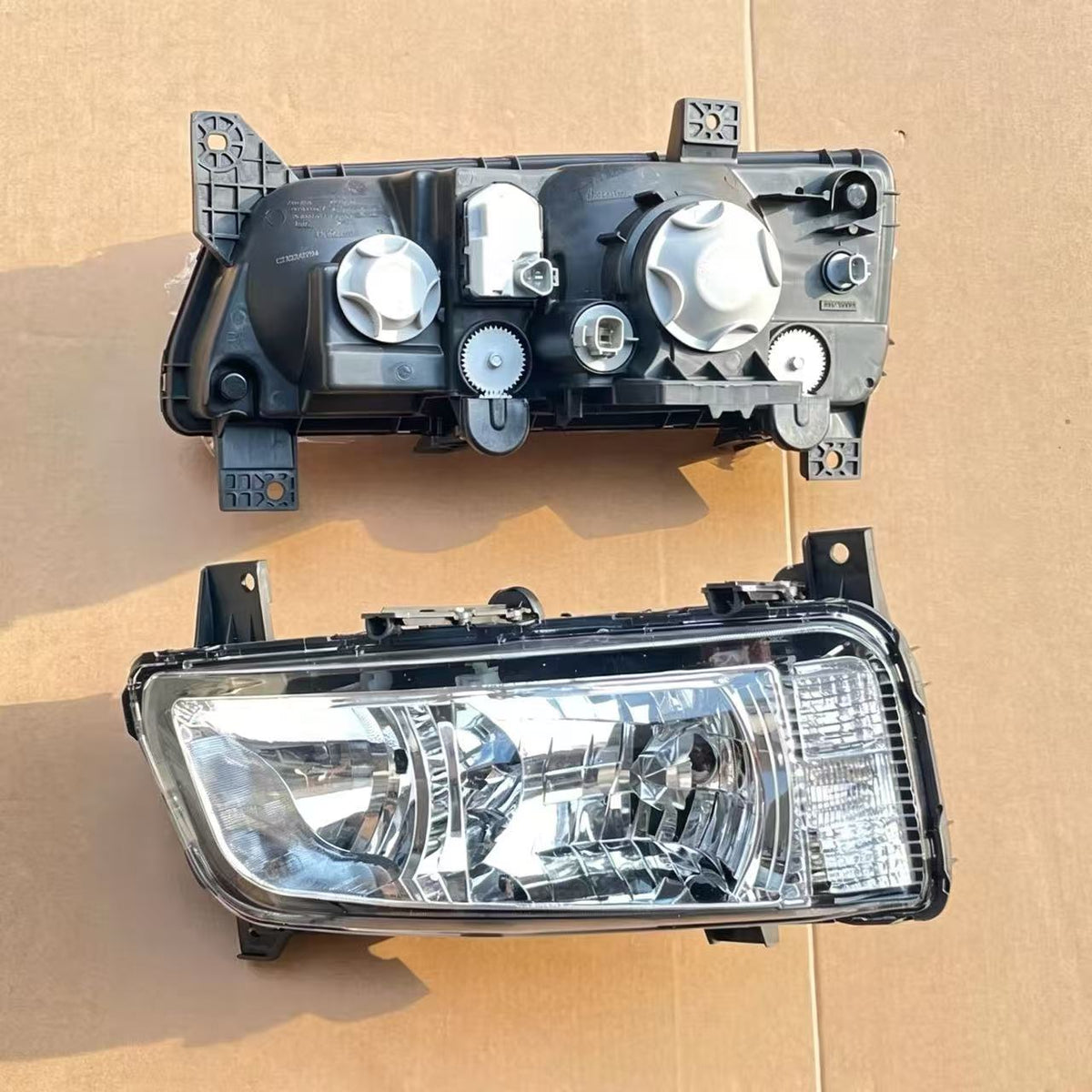 Head  Lamp LH RH for FUSO F420 FP517 FP519Truck Body Parts