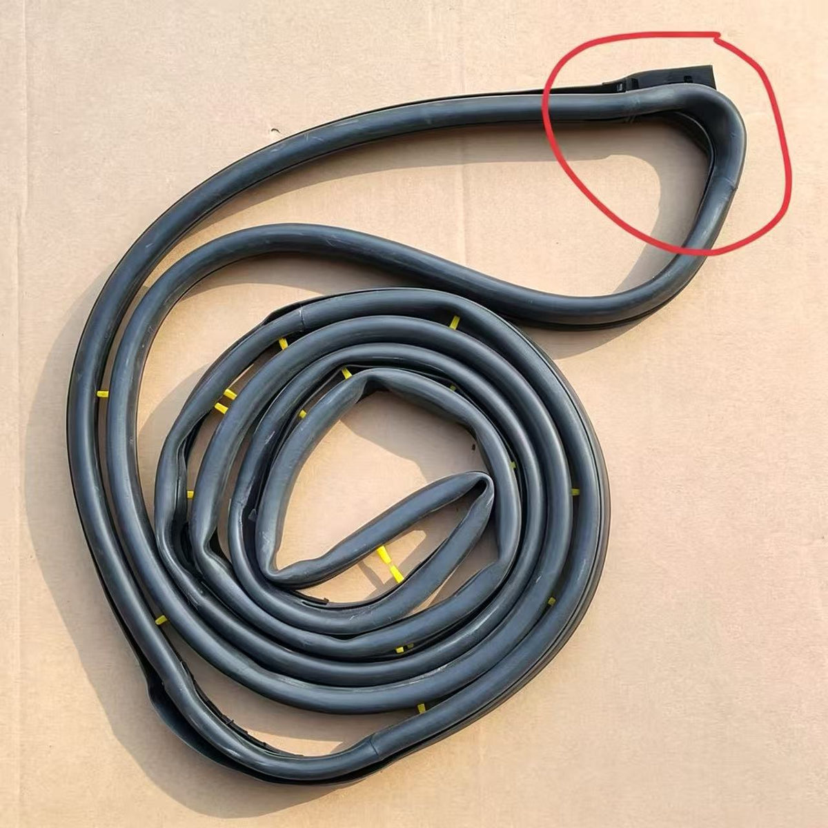 MC148784 MC149996 Door Seal RH New Truck Spare Parts for FUSO Canter FE647 & FB511 1994-On
