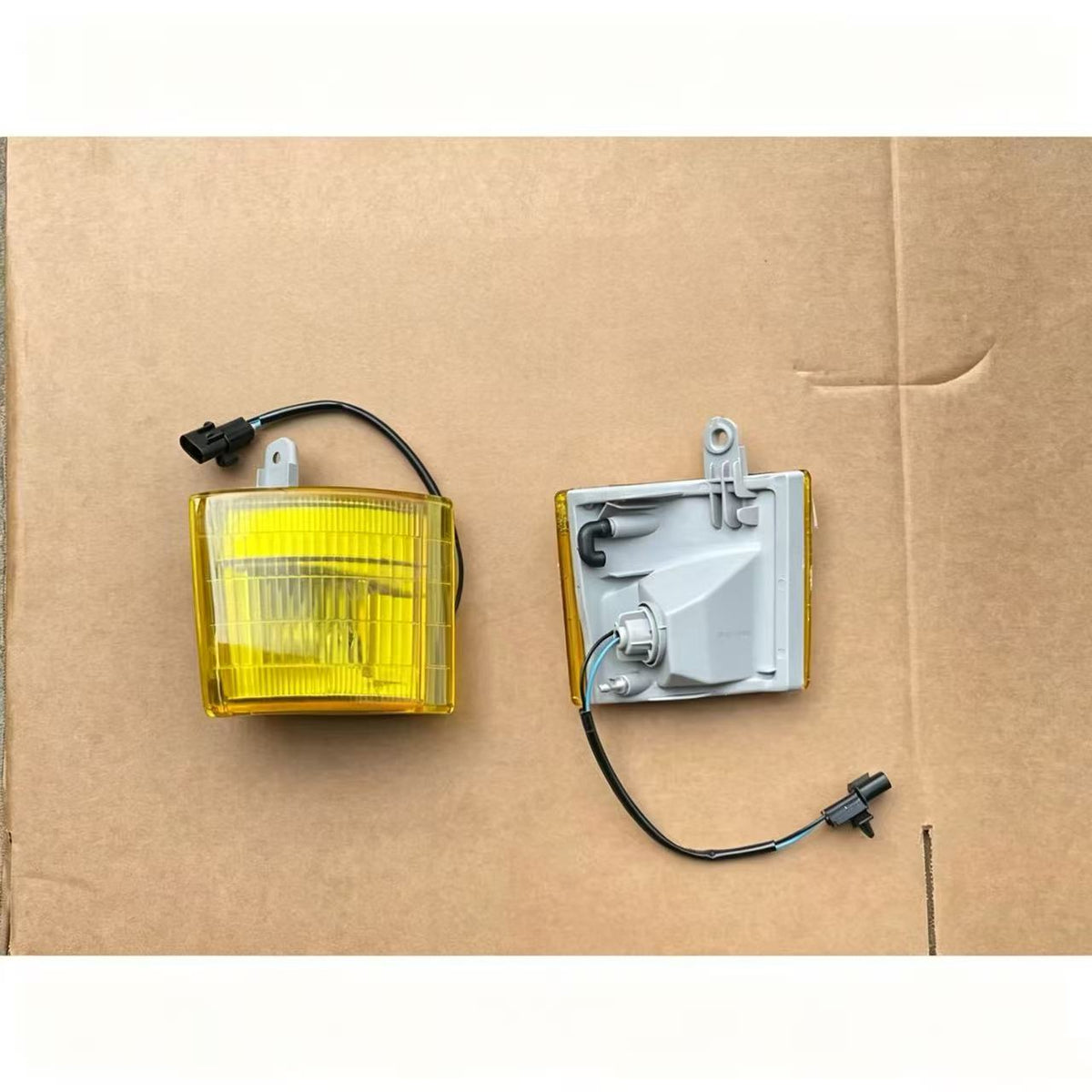 Side Lamp LH Yellow for FUSO Canter FE647 FB511 1994-ON Truck Spare Parts