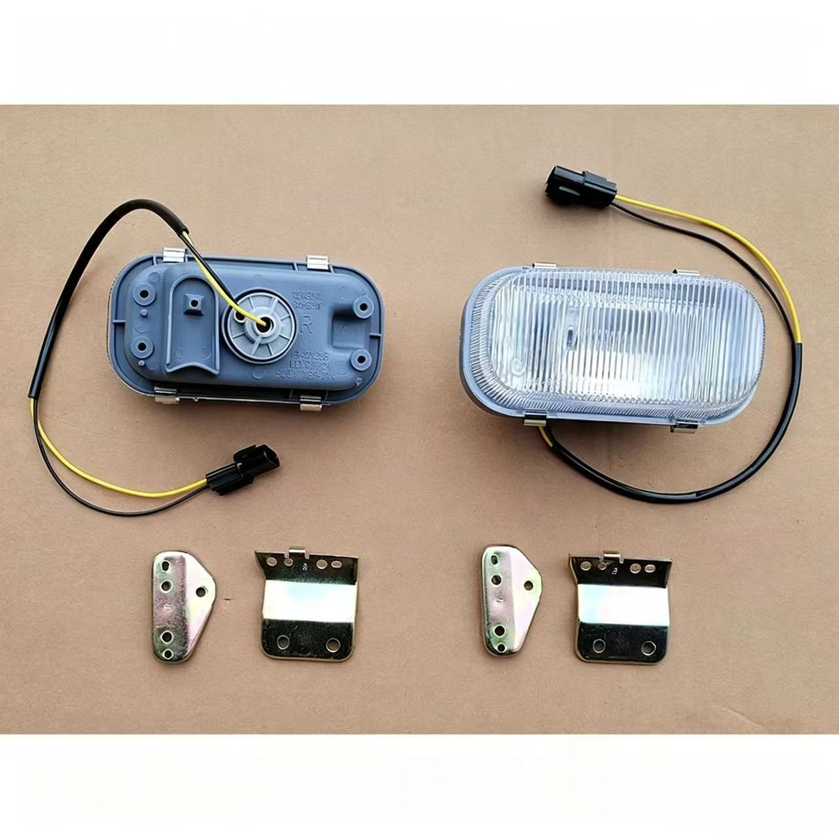 Fog Lamp RH White for FUSO Canter FE647 FB511 1994-On Trucks LH RH White Plastic Spare Parts