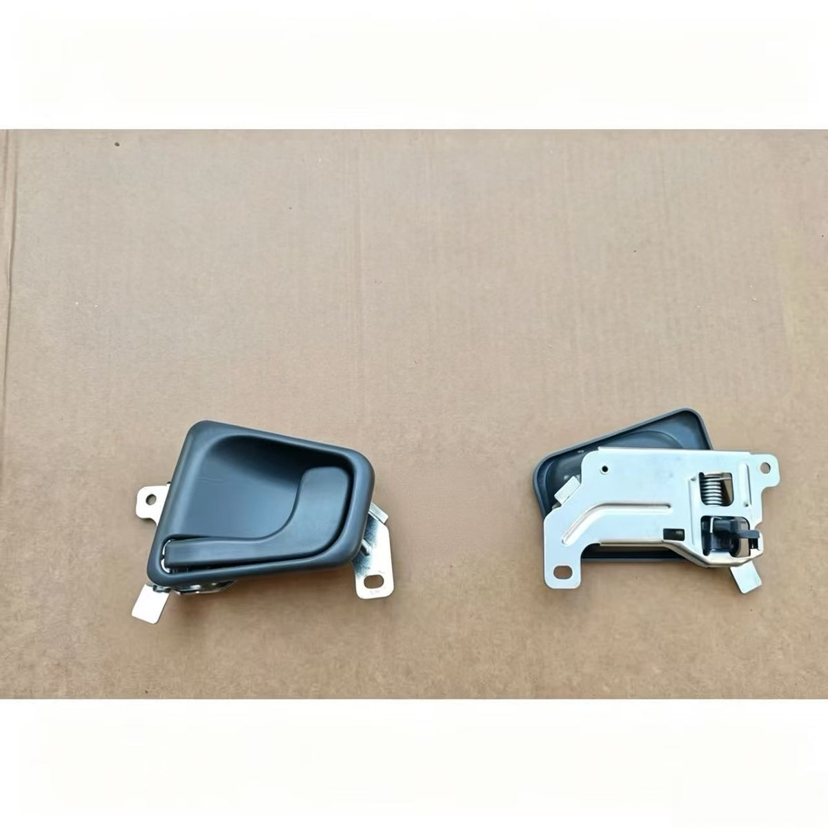 MC142091 INNER HANDLE LH for  FUSO Canter  FE647 FB511 1994-ON Truck Spare Parts