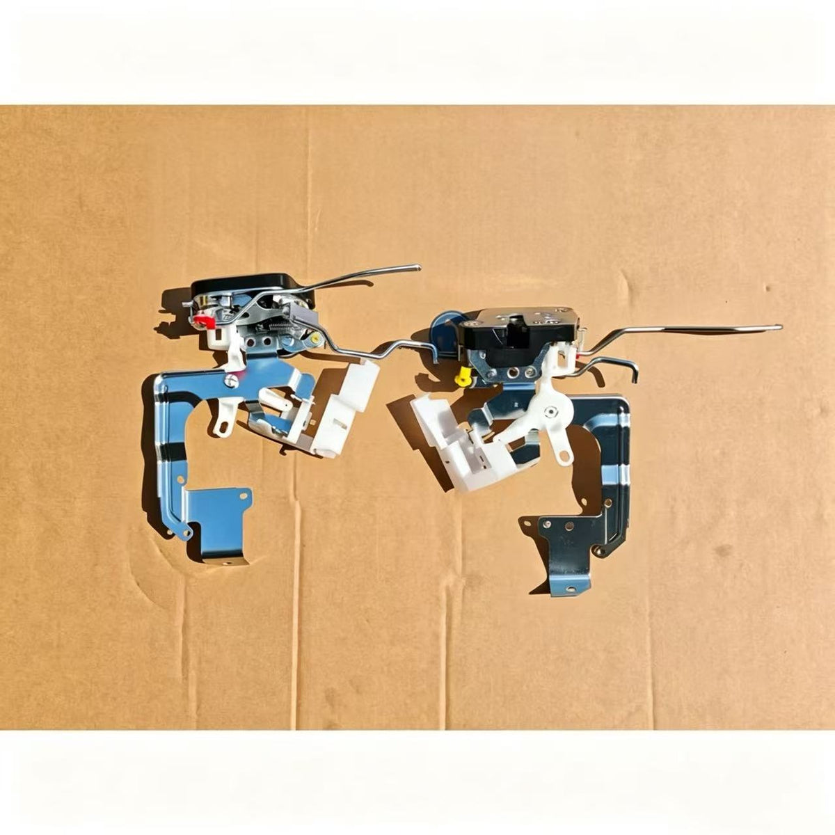 MK434982 Door Lock RH for  FUSO  FE647 FB511