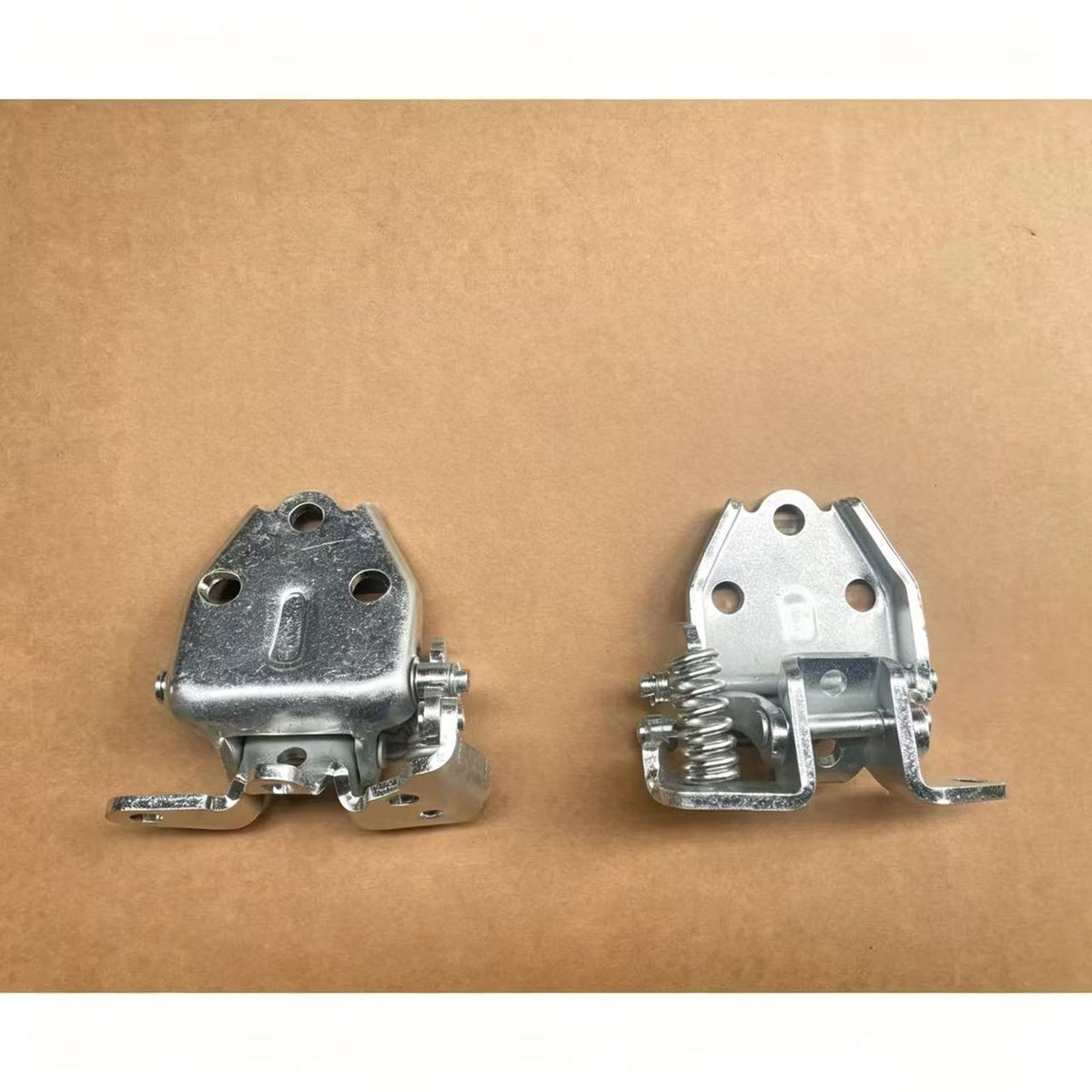 MC145726 MC148976 Door Hinge RH for FUSO Canter FE647 FB511 1994-ON Truck Spare Parts