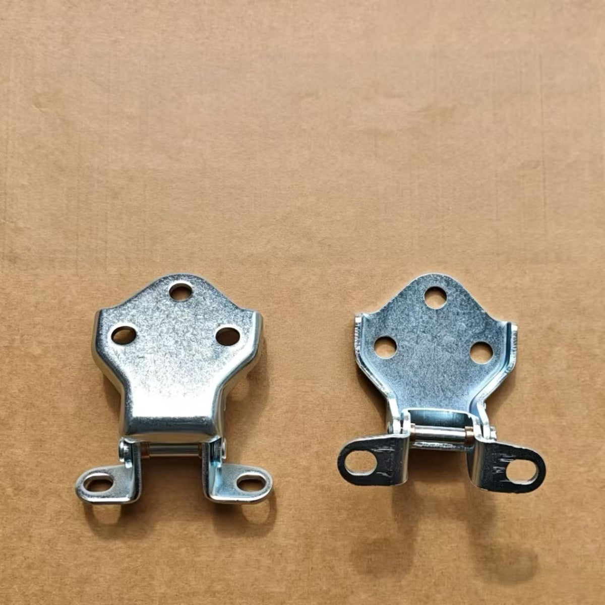 MB394799 MC145724 Door Hinge  for FUSO Canter FE647 FB511 1994-ON Truck Spare Parts