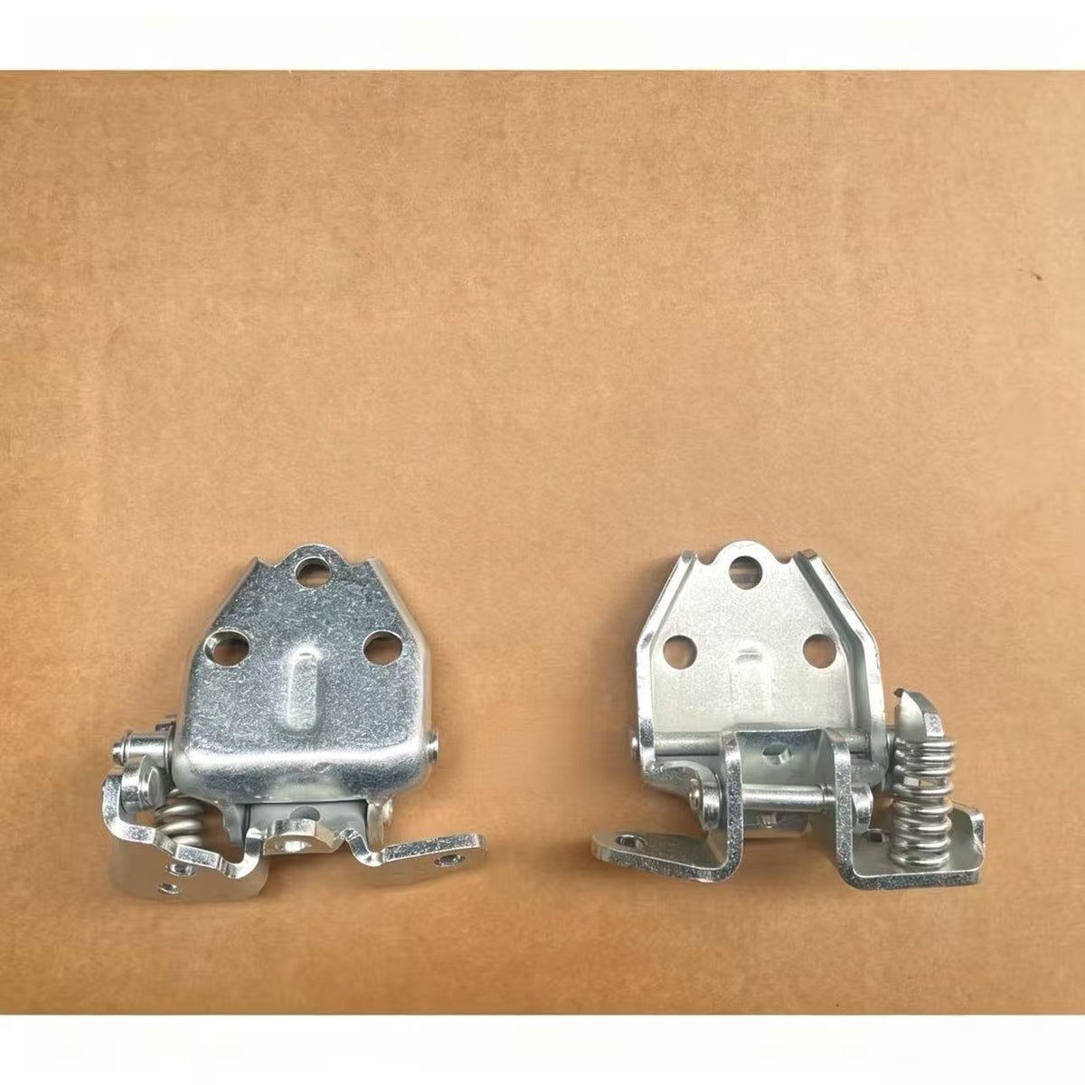 MC145725 MC148975 Door Hinge LH for FUSO Canter FE647 FB511 1994-ON Truck Spare Parts