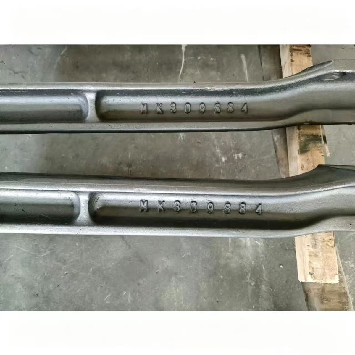 MK309884 Front Axle for FUSO CANTER 2006 FE84D FE85D Truck Spare Parts