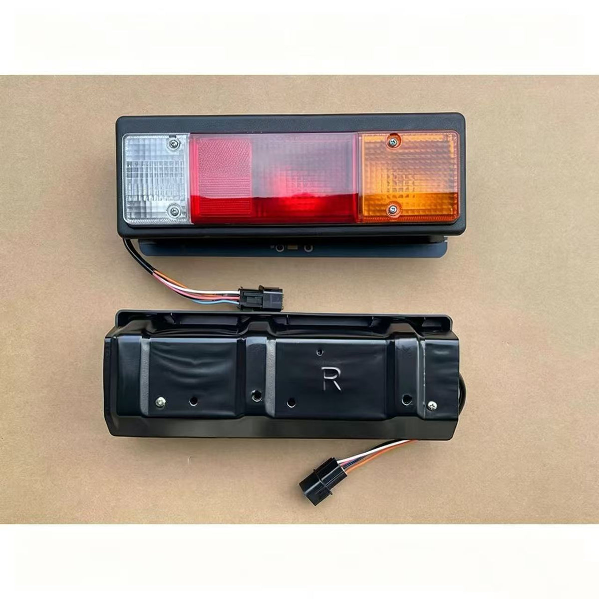 Tail Lamp RH for FUSO CANTER 2006 FE84D FE85D Truck Spare Parts