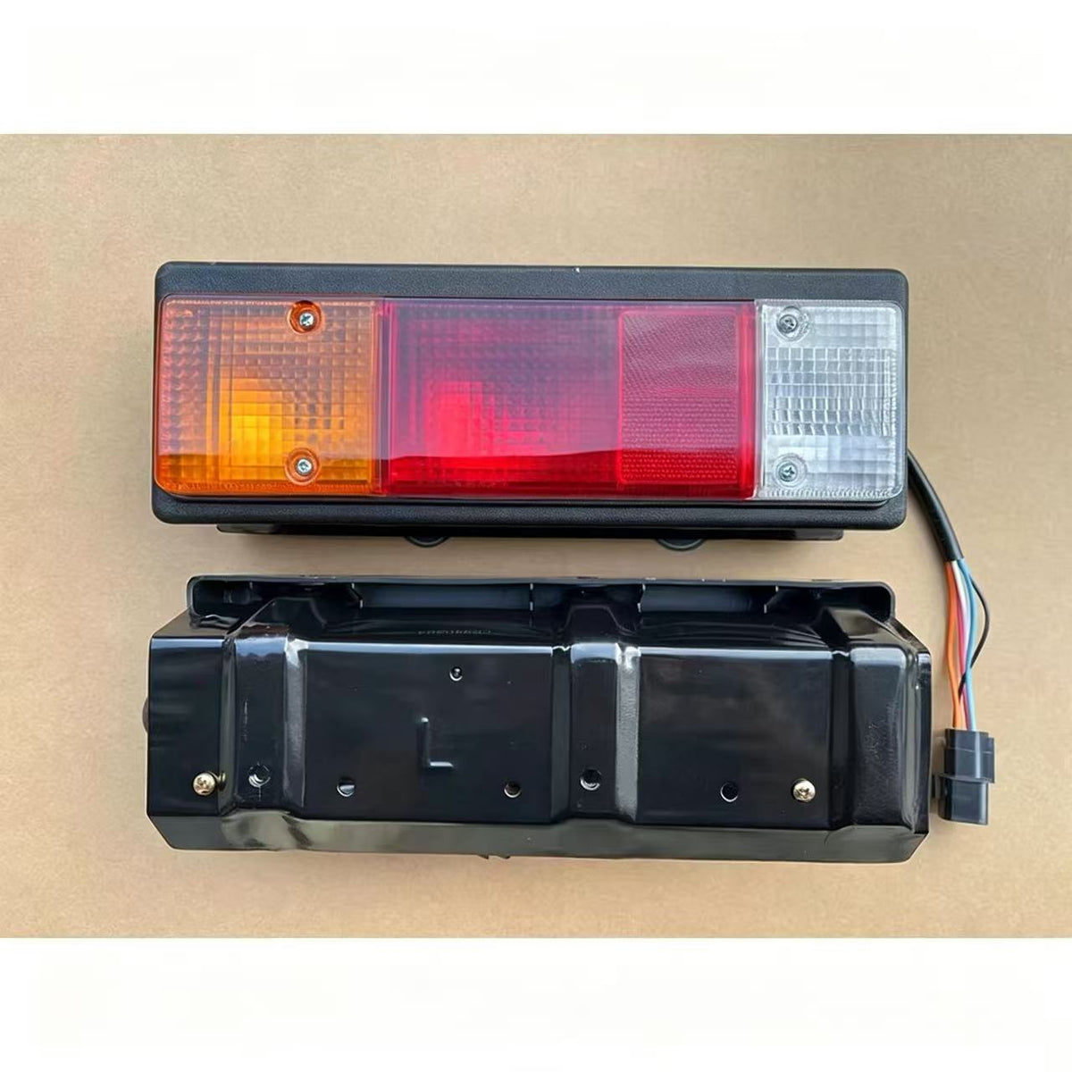 Tail Lamp LH for FUSO CANTER 2006 FE84D FE85D Truck Spare Parts