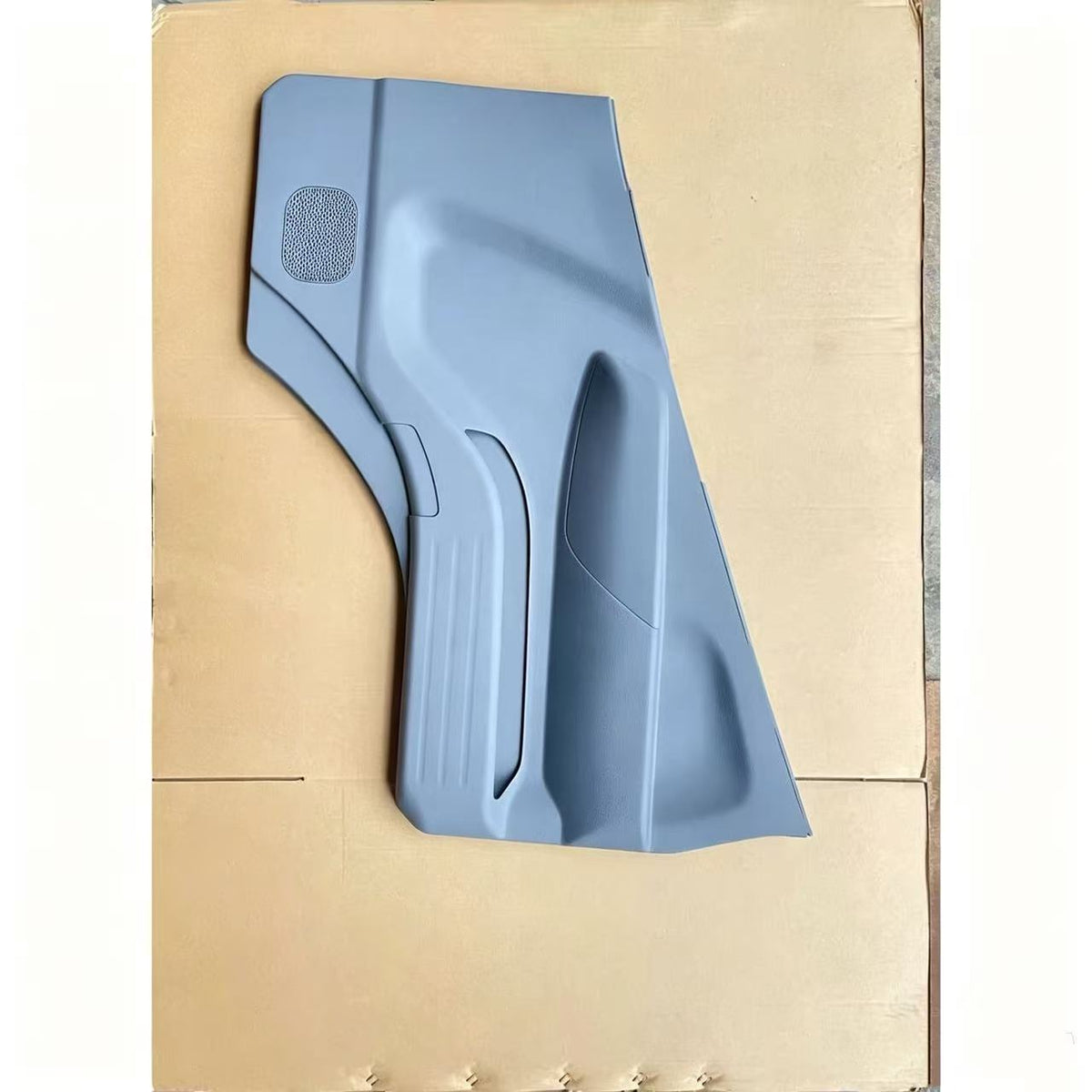 New RH Auto Door Trim Panel for 2006 FUSO CANTER FE84D FE85D Truck Spare Parts