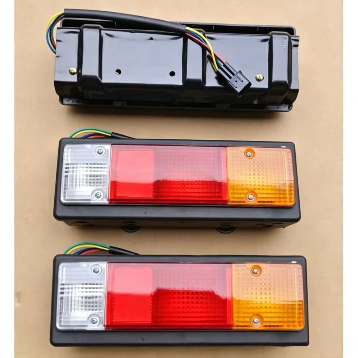 Tail Lamp LH for FUSO CANTER 2006 FE84D FE85D Truck Spare Parts