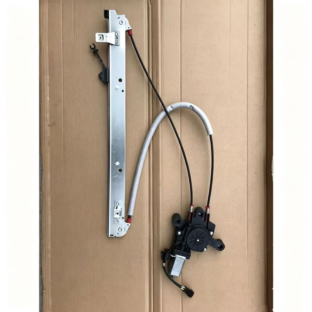 012607 5801321875 504040988 012608 5801324907 504040989 Window Regulator for IVECO STRALIS AS 2007 Truck Spare Parts
