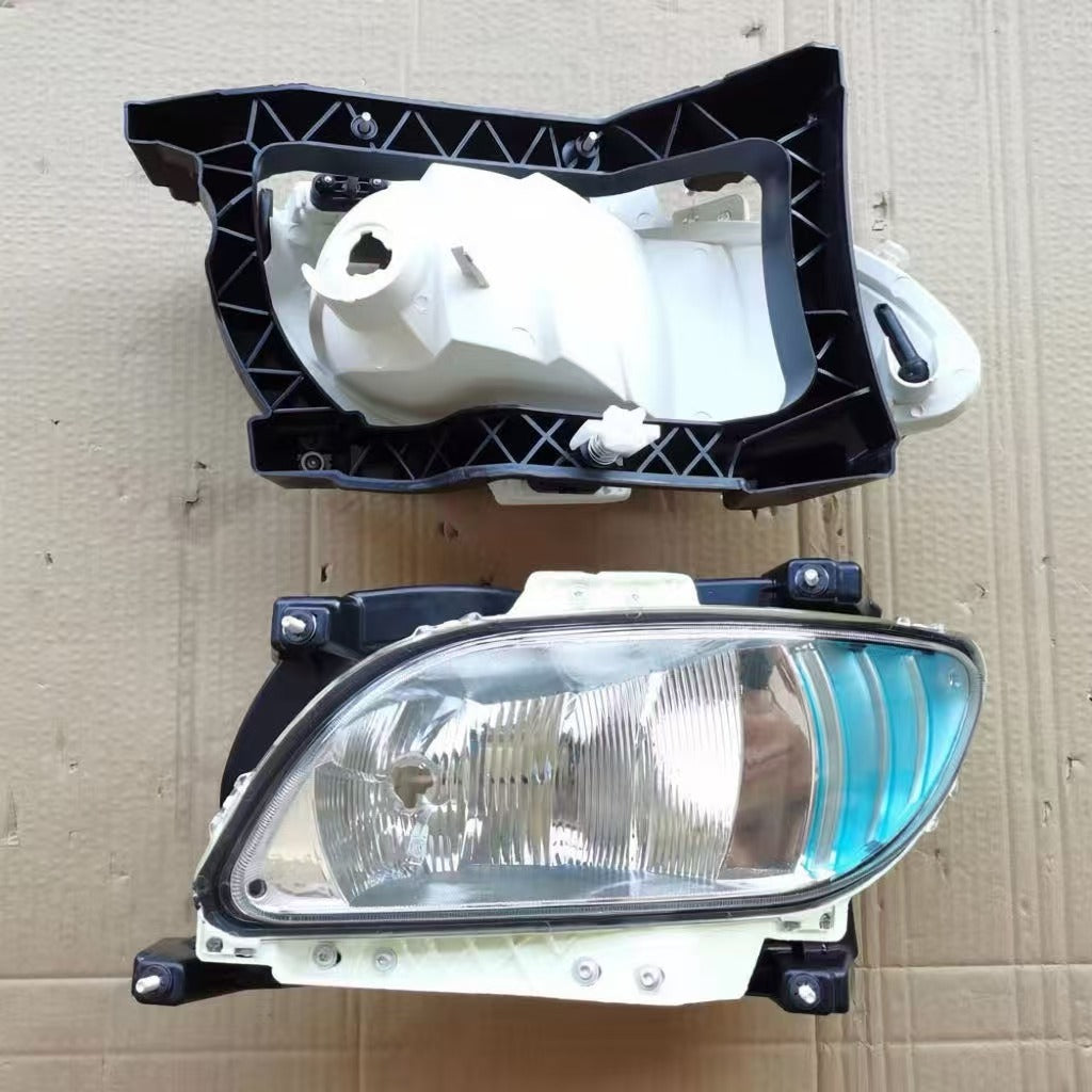 1835886 1835884 FOG LAMP for DAF XF 106 Truck Spare Parts