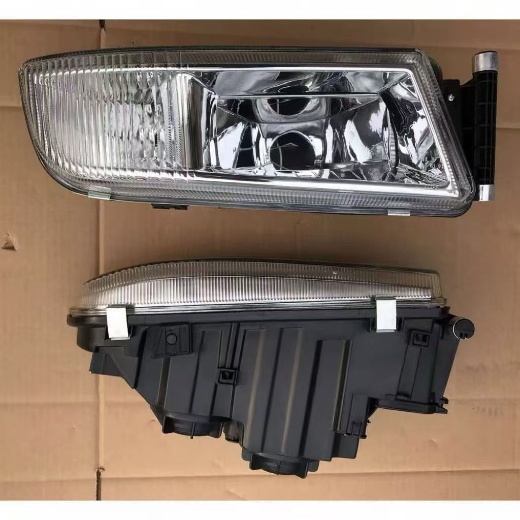 FOG Lamp for MAN TGX TGS Truck — Ref. 81251016521 / 81251016522