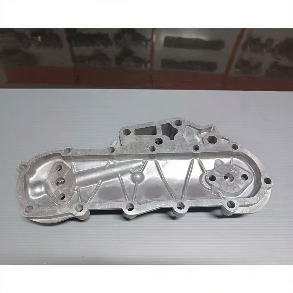 15701-58050 16571-56031 1570158050 1657156031 Oil-cooled Casing for Daihatsu DELTA TRUCK Spare Parts