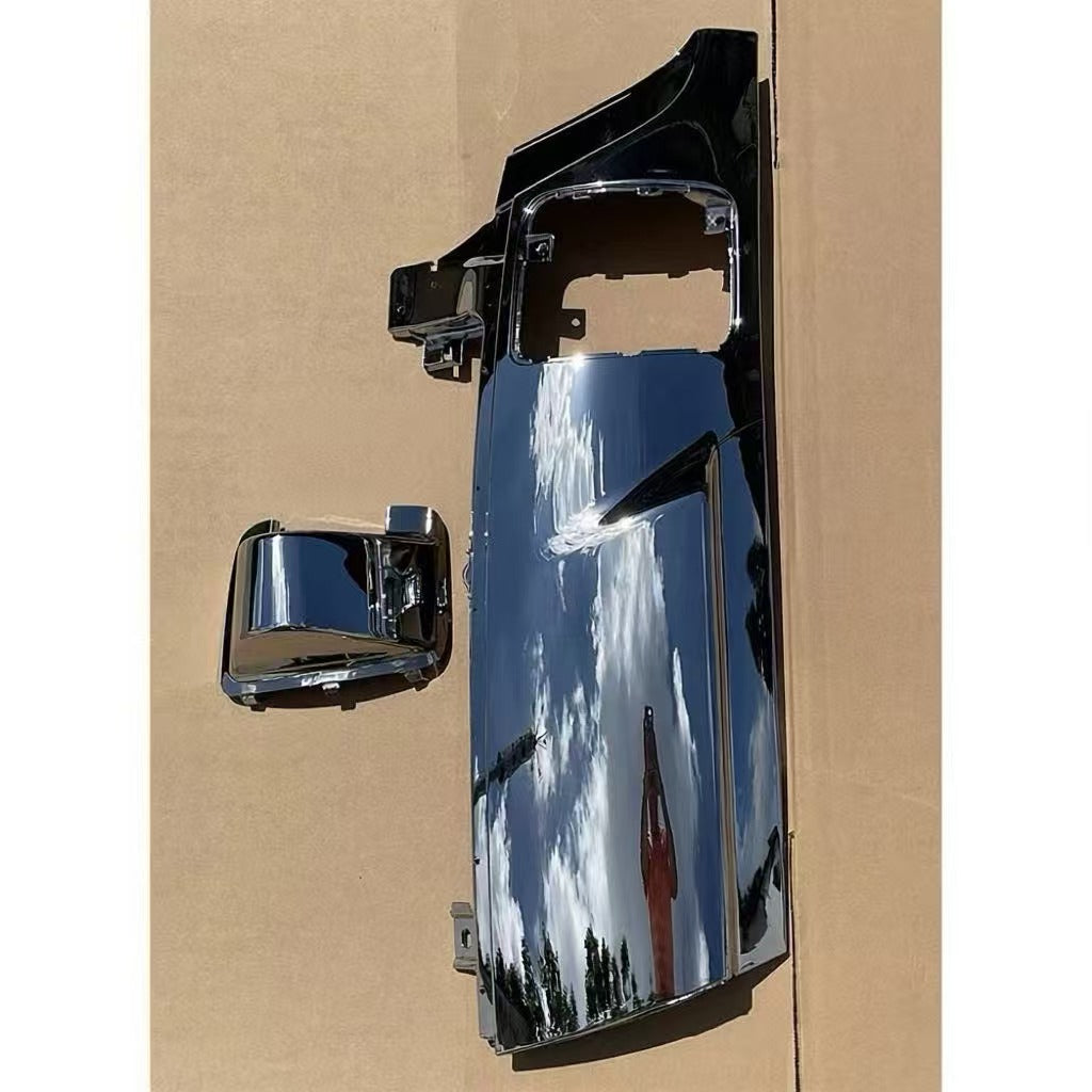 Chrome Corner Panel RH for Isuzu GIGA 2018