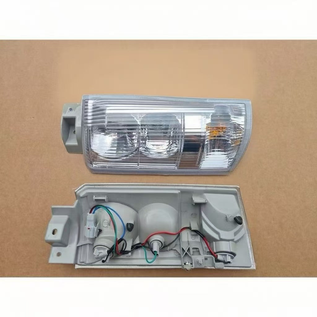 Side Lamp Right for ISUZU NPR2016 Truck Spare Body Parts