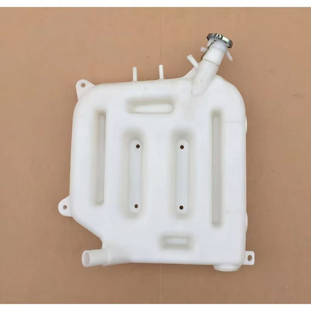 Water Tank Rear for ISUZU DECA360 GXZ360 FVZ300 FXZ360 FVZ360 Truck Spare Body Parts