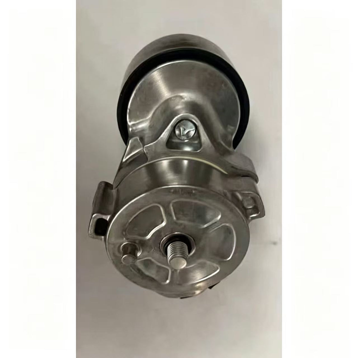 Tensioning Wheel for Nissan UD PD6 PE6 — Ref. MK667237