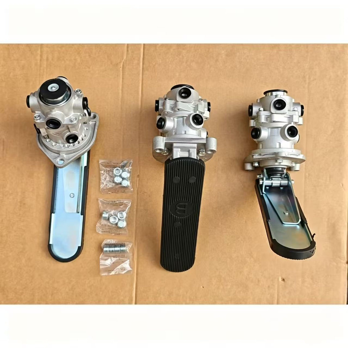 New Foot Valve Assy MC838211 for Japanese Truck Spare Parts