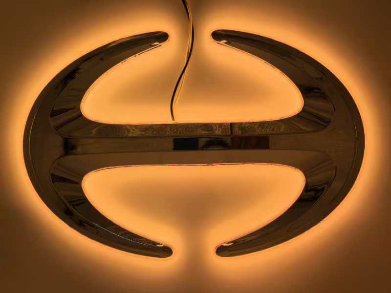 Hino logo Chrome Illuminated Emblem （24v）